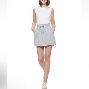 Calvin Klein Women's Colorblocked Skirt | Color: Grey | NEW/NWT!!🩶👟🎾🩶
